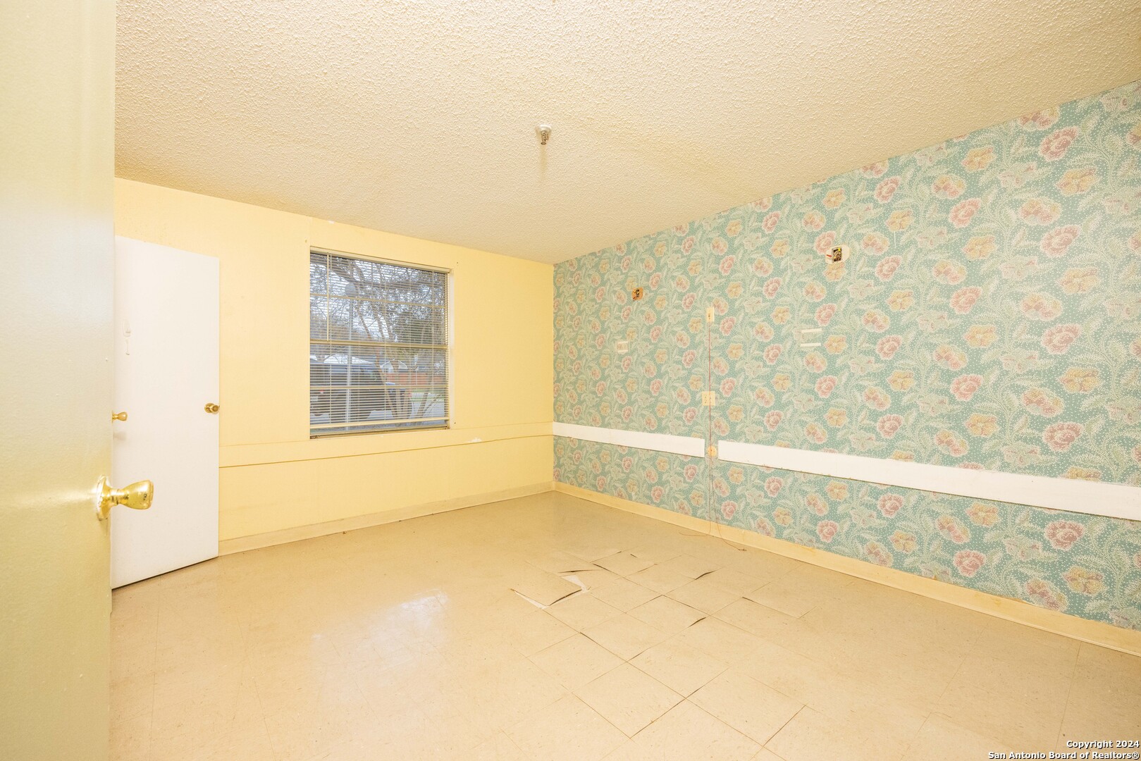 3002 Avenue Q Hondo TX 78861