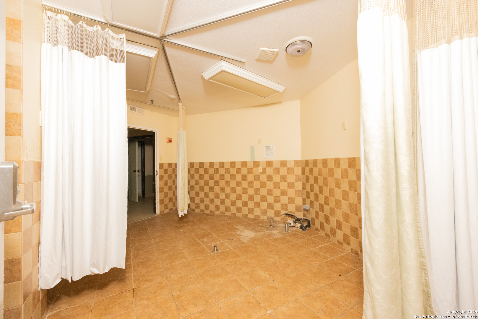 3002 Avenue Q Hondo TX 78861