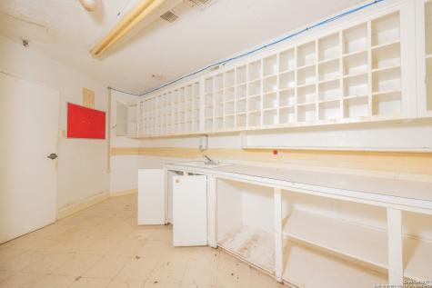 3002 Avenue Q Hondo TX 78861