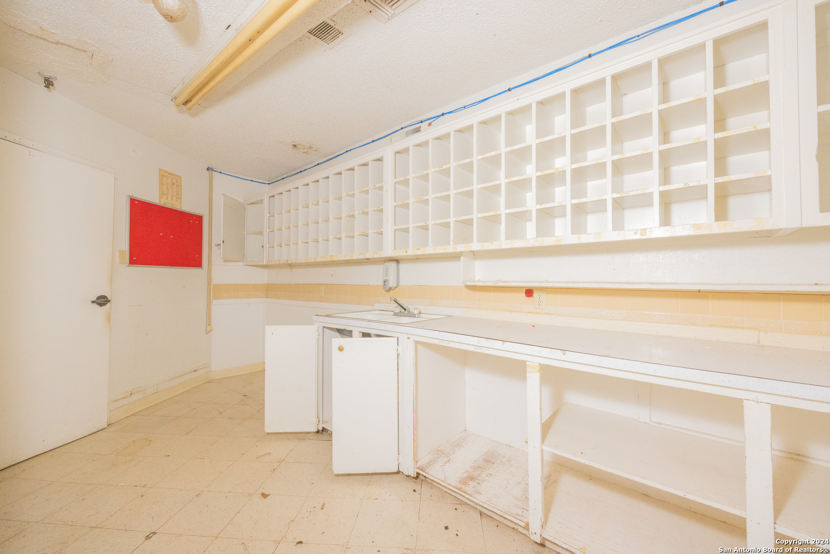 3002 Avenue Q Hondo TX 78861