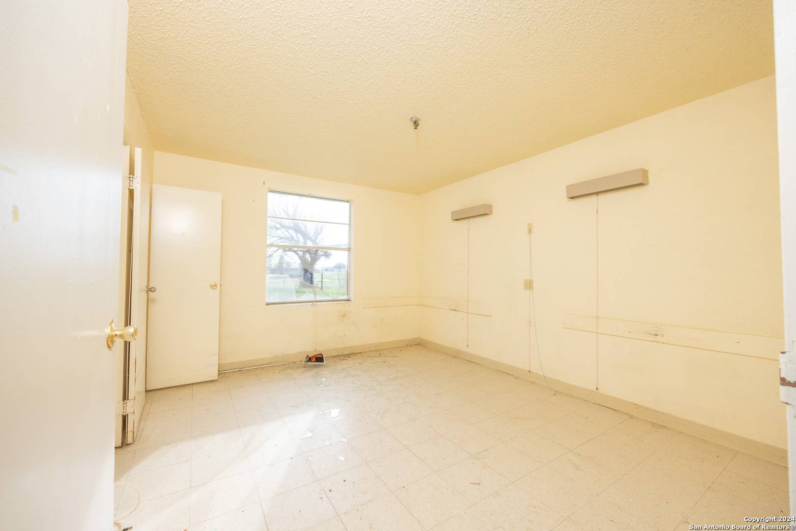 3002 Avenue Q Hondo TX 78861