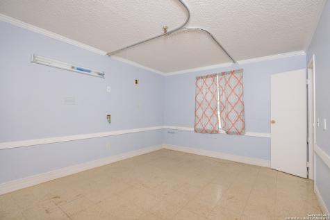 3002 Avenue Q Hondo TX 78861