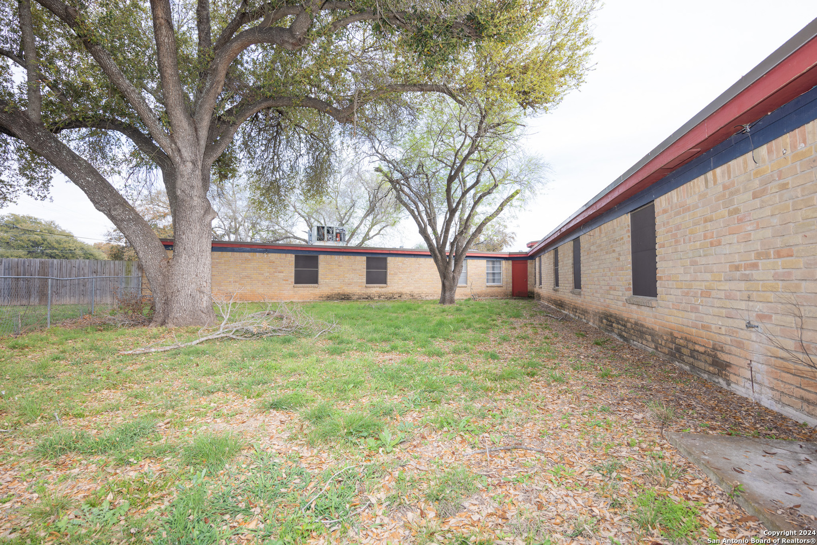 3002 Avenue Q Hondo TX 78861