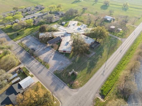 3002 Avenue Q Hondo TX 78861