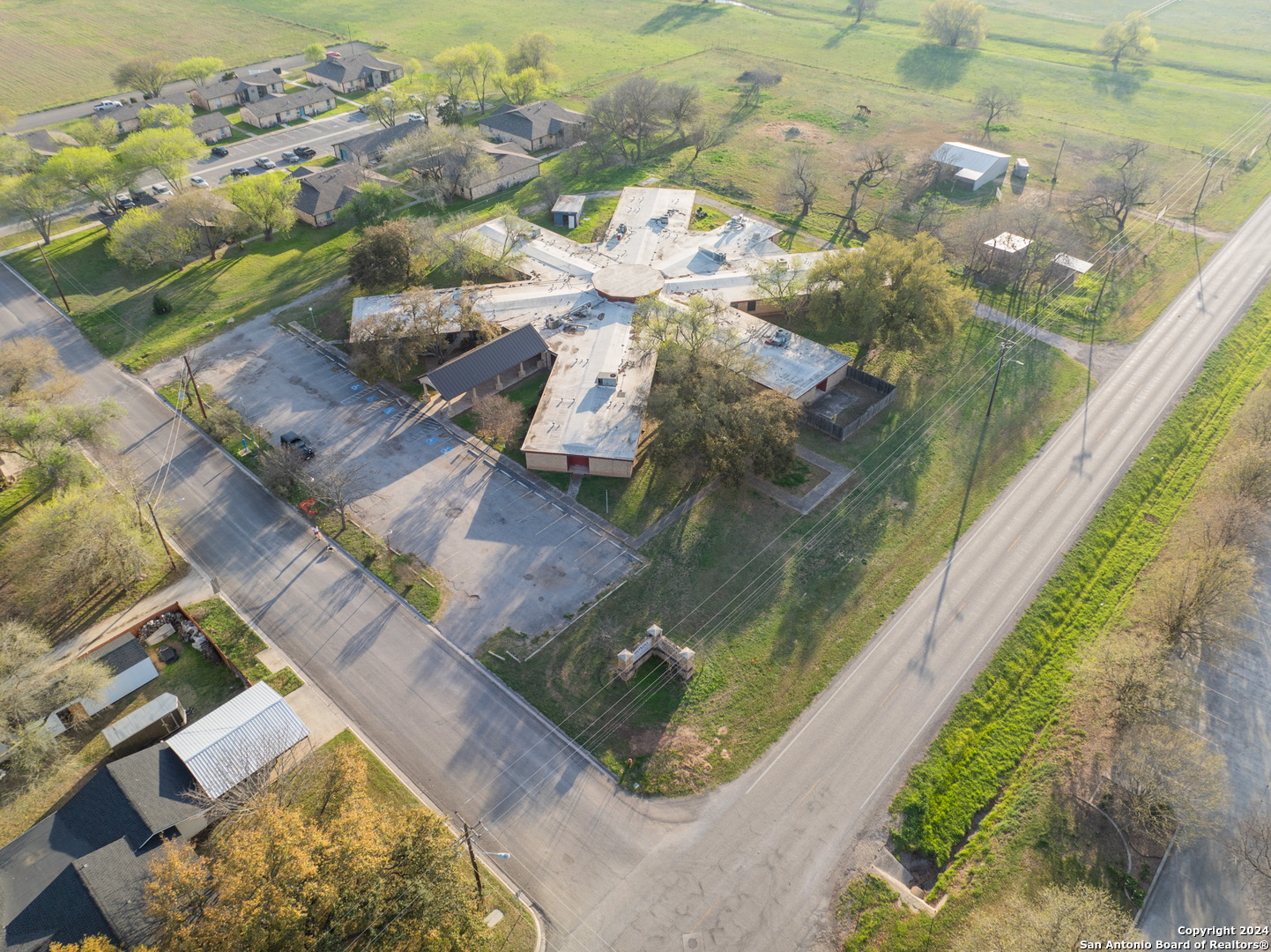 3002 Avenue Q Hondo TX 78861