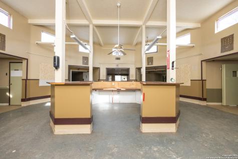 3002 Avenue Q Hondo TX 78861