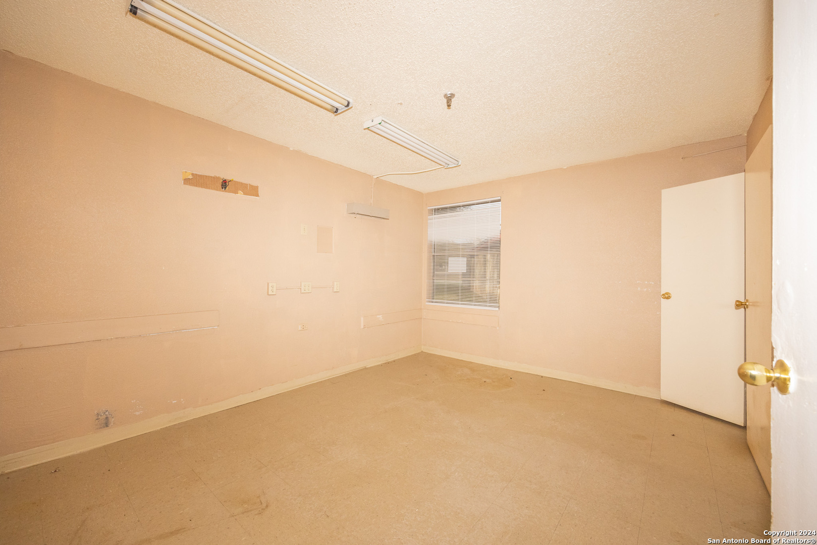 3002 Avenue Q Hondo TX 78861