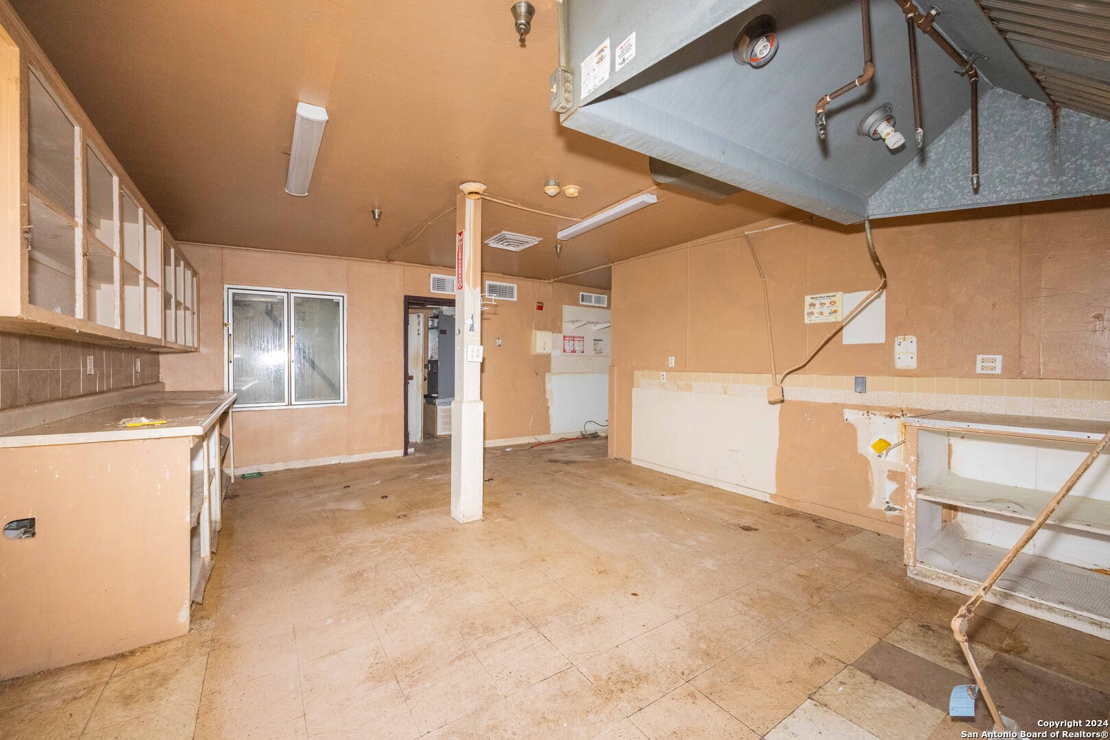 3002 Avenue Q Hondo TX 78861