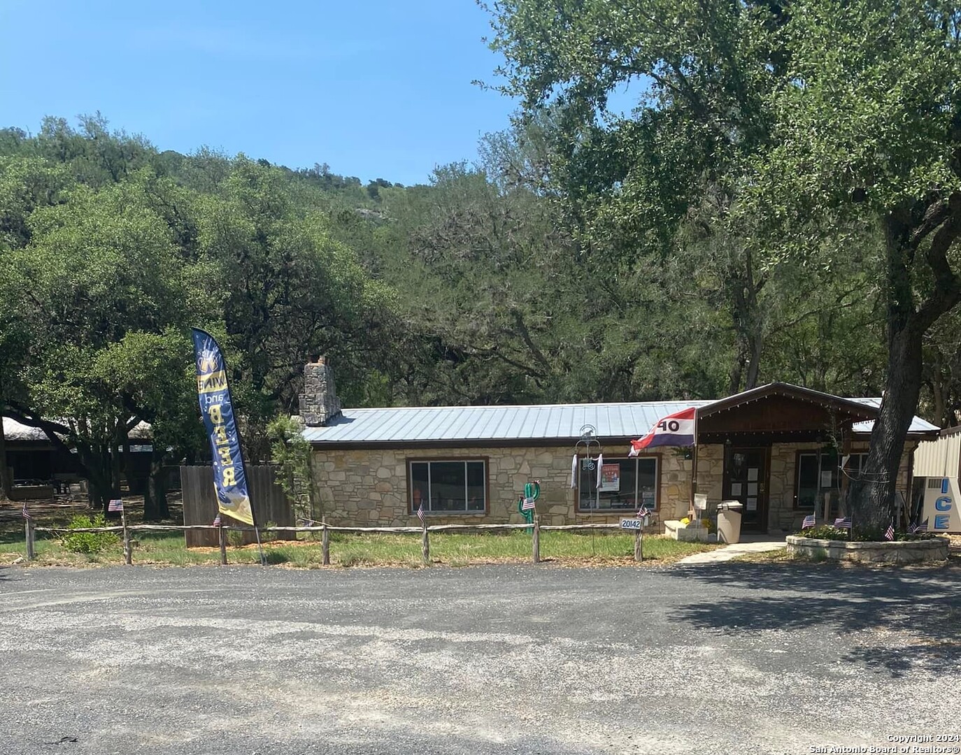 20142 Texas Highway 127 Sabinal TX 78881