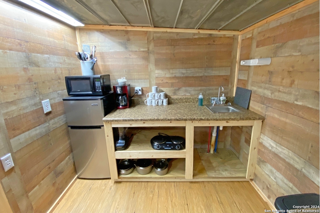 20142 Texas Highway 127 Sabinal TX 78881