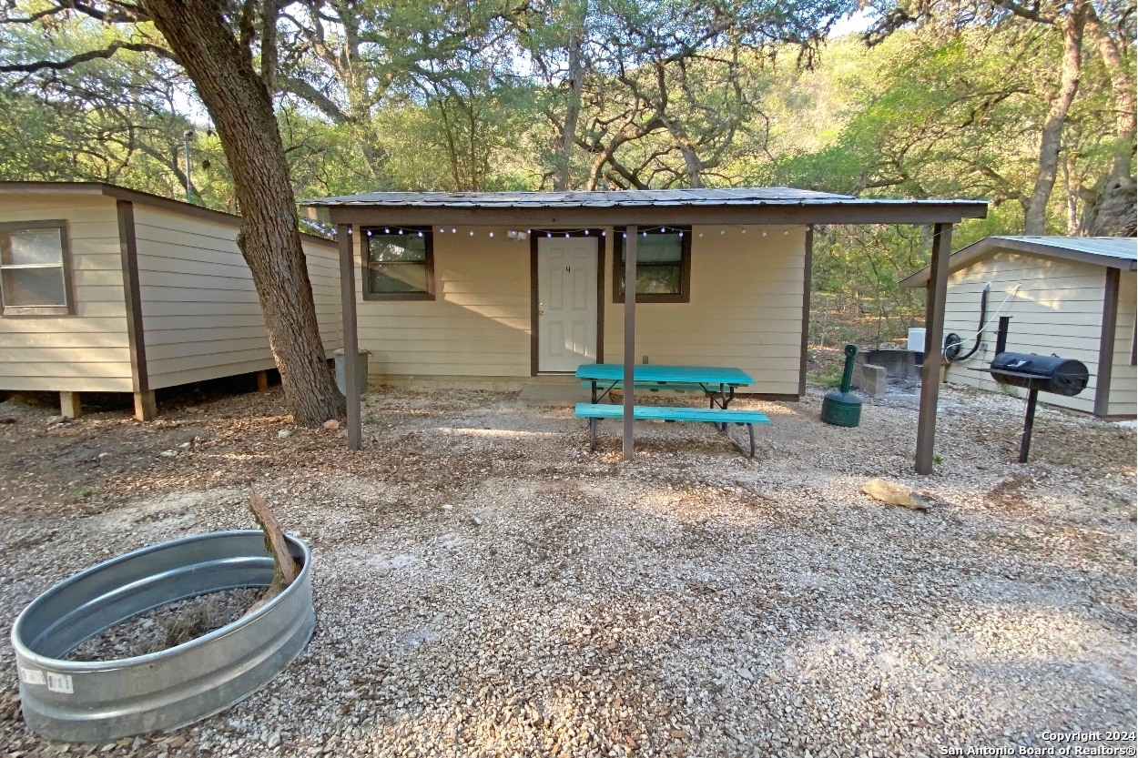 20142 Texas Highway 127 Sabinal TX 78881