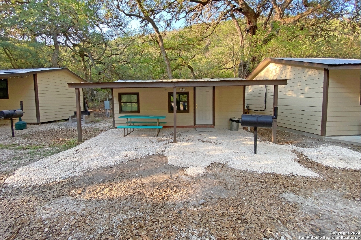 20142 Texas Highway 127 Sabinal TX 78881