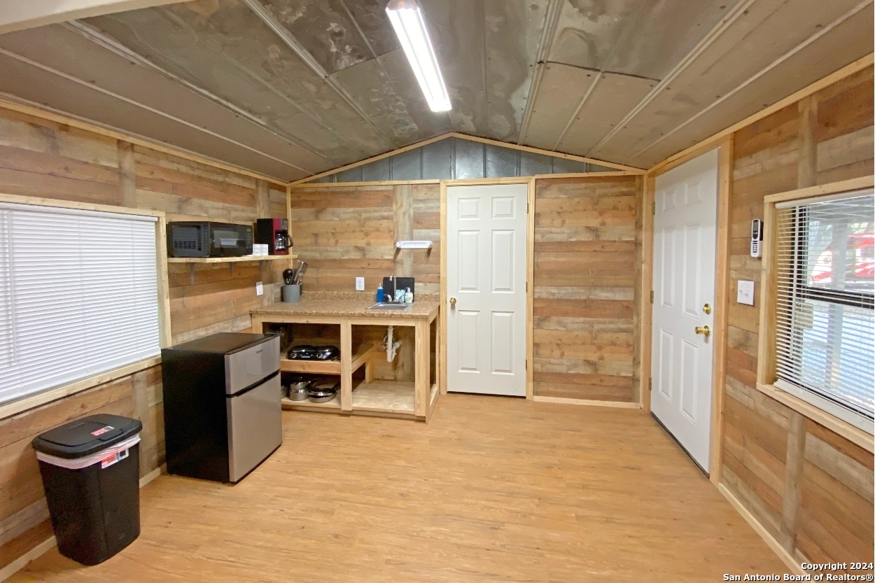 20142 Texas Highway 127 Sabinal TX 78881