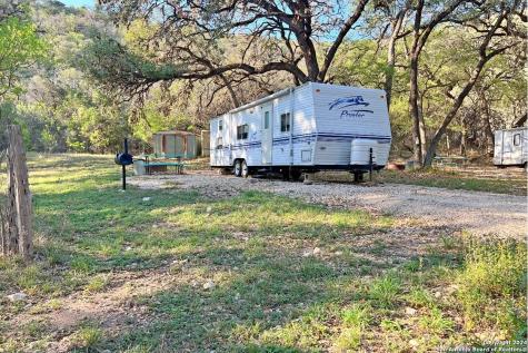 20142 Texas Highway 127 Sabinal TX 78881