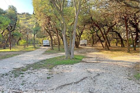 20142 Texas Highway 127 Sabinal TX 78881