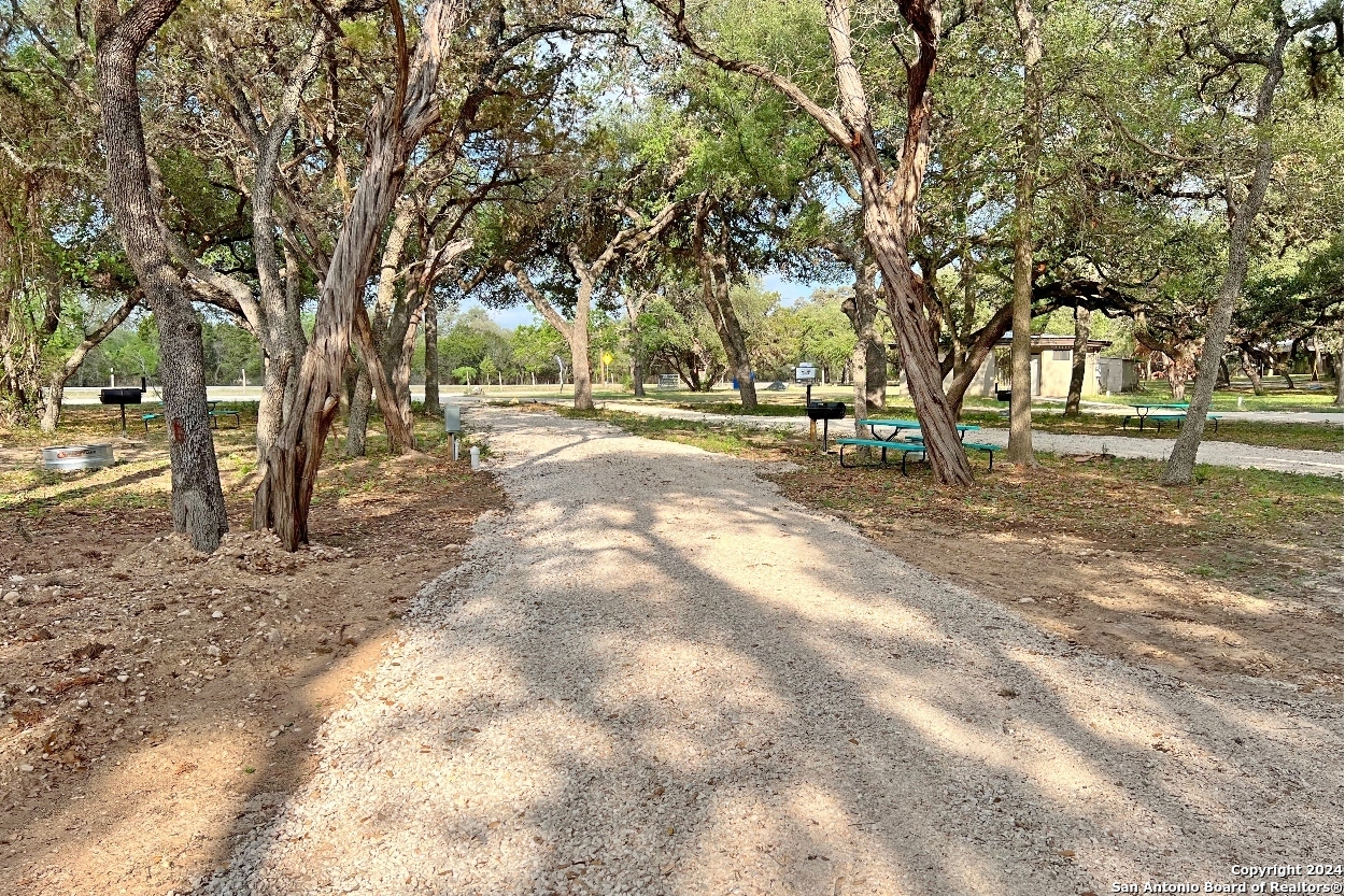 20142 Texas Highway 127 Sabinal TX 78881