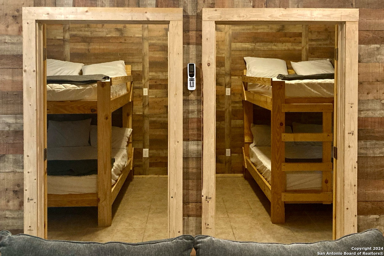 20142 Texas Highway 127 Sabinal TX 78881