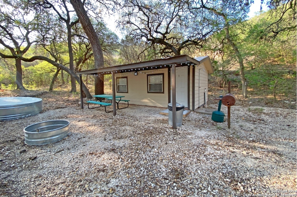 20142 Texas Highway 127 Sabinal TX 78881