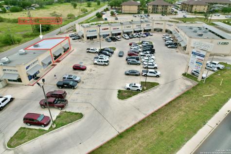 1360 W Oaklawn Pleasanton TX 78064