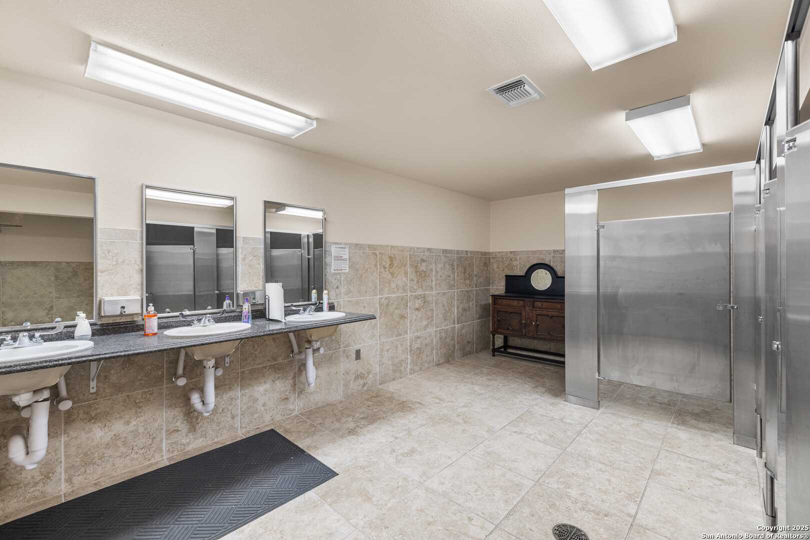 2104 Memorial Boulevard Kerrville TX 78028