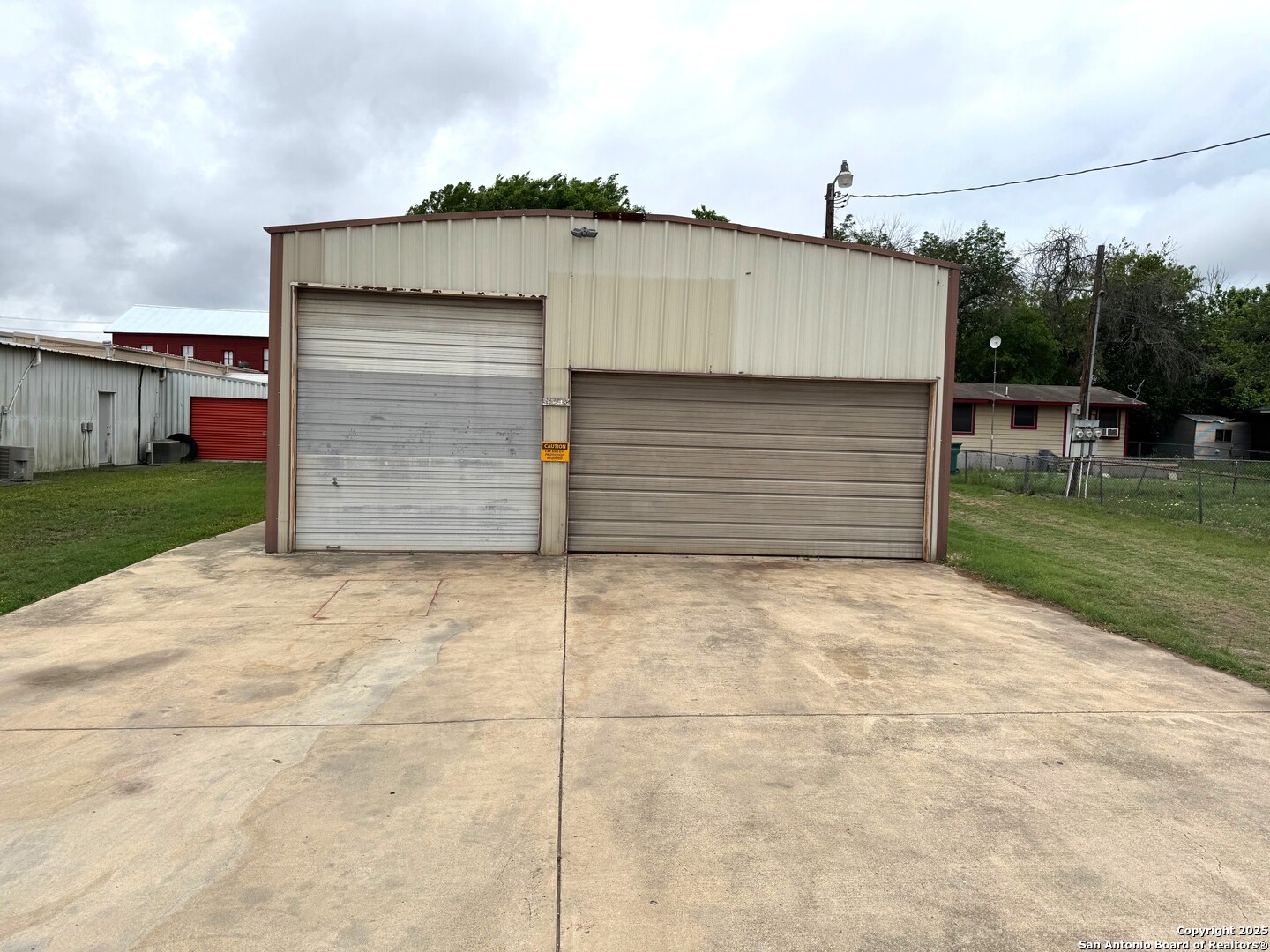 19249 Somerset-lytle Lytle TX 78052