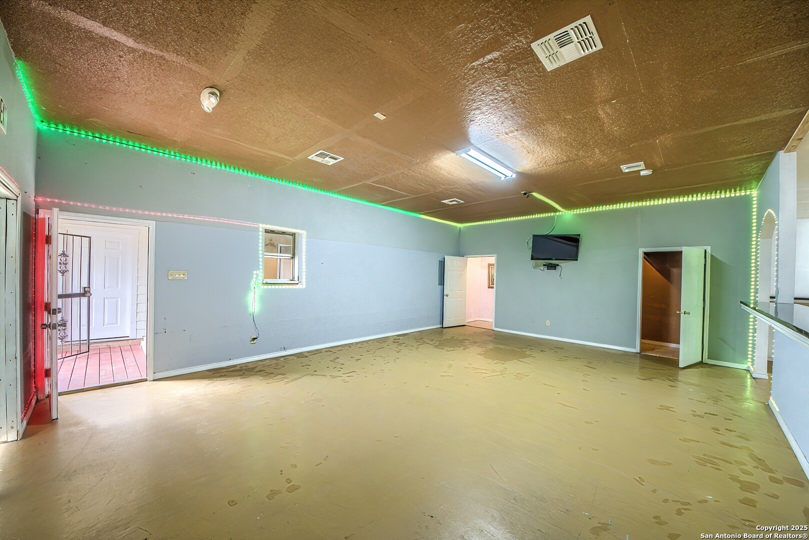 19015 K Somerset TX 78069