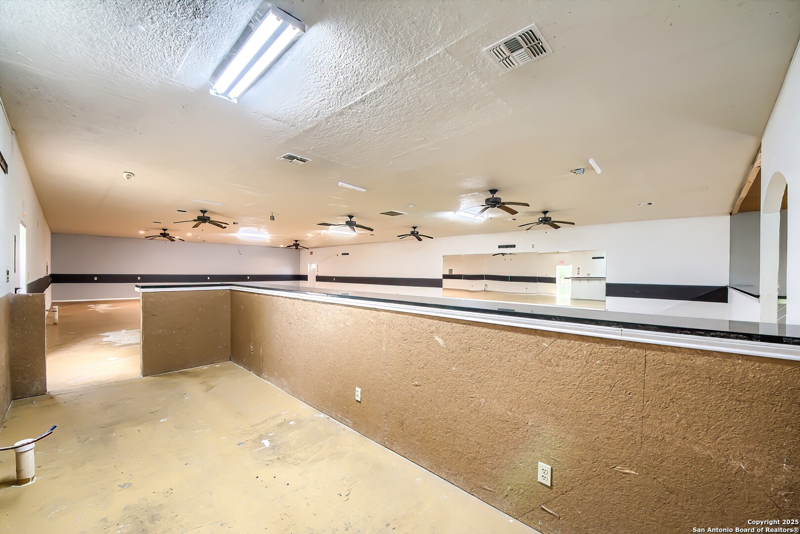 19015 K Somerset TX 78069