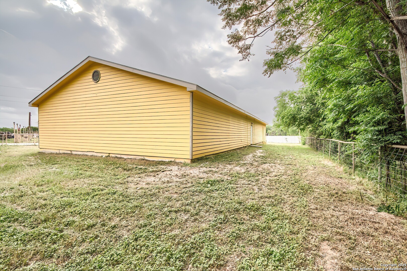 19015 K Somerset TX 78069