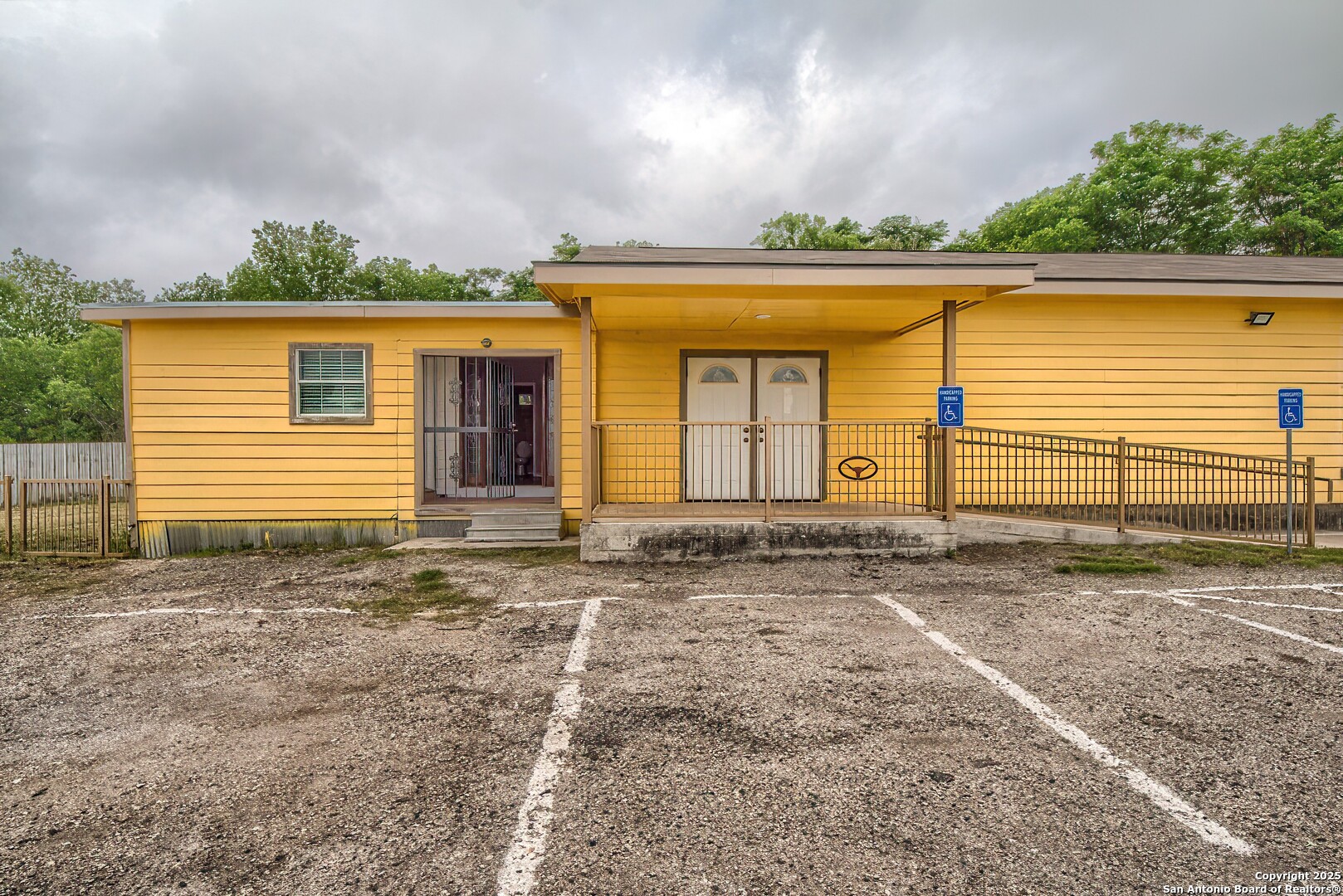 19015 K Somerset TX 78069