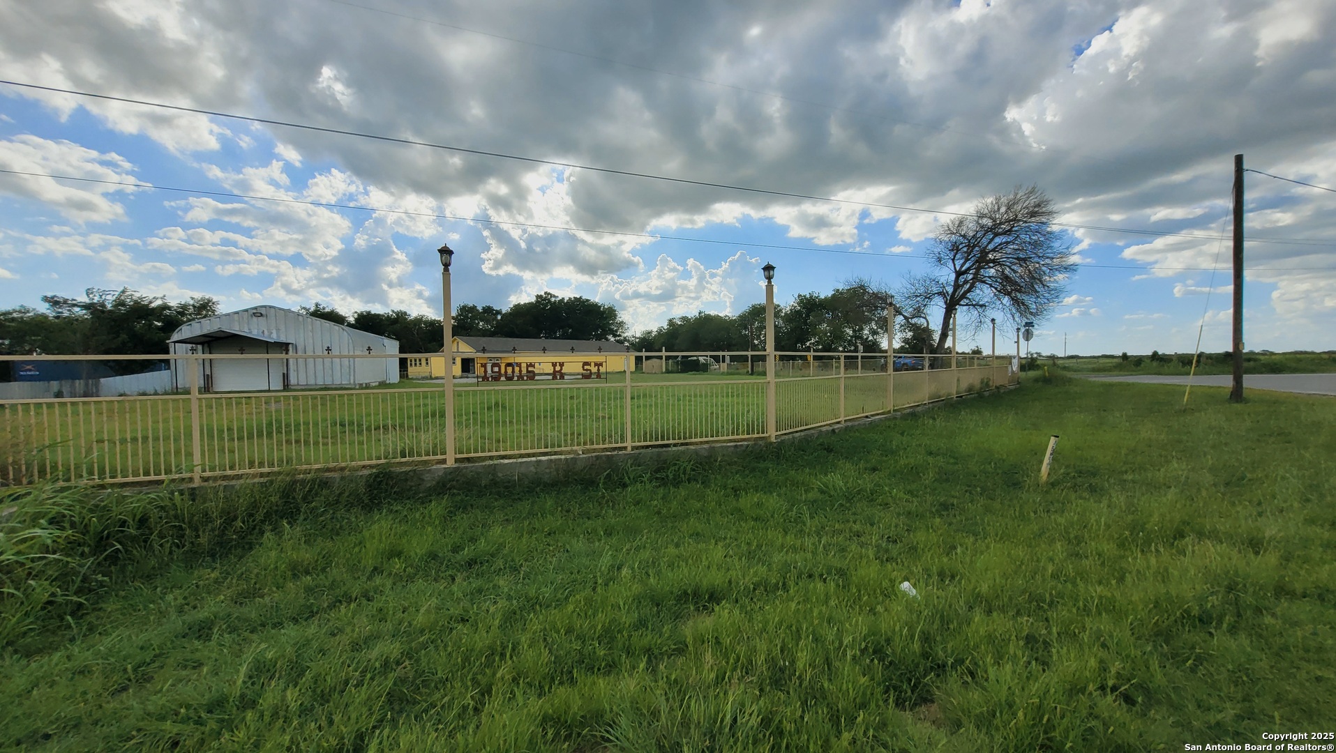 19015 K Somerset TX 78069