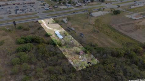 553 10th Street Floresville TX 78114