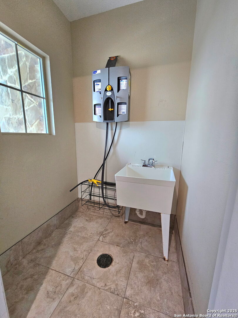 8615 Mystic Park San Antonio TX 78254