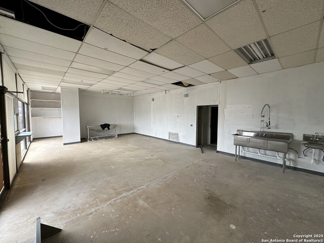 1110 Basse Road San Antonio TX 78212