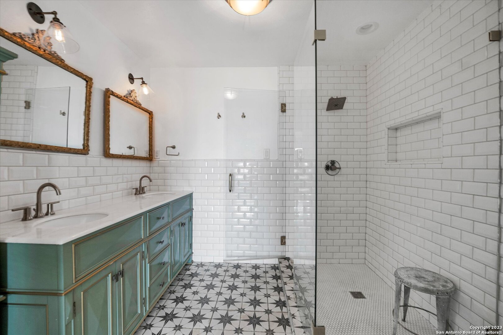 3915 Us Highway 181 Floresville TX 78114