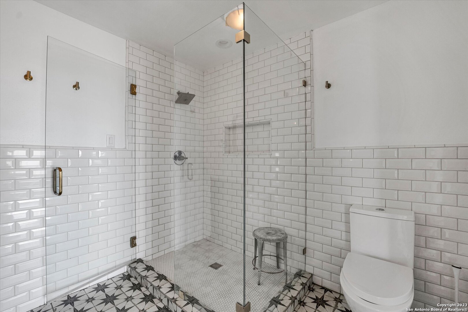 3915 Us Highway 181 Floresville TX 78114