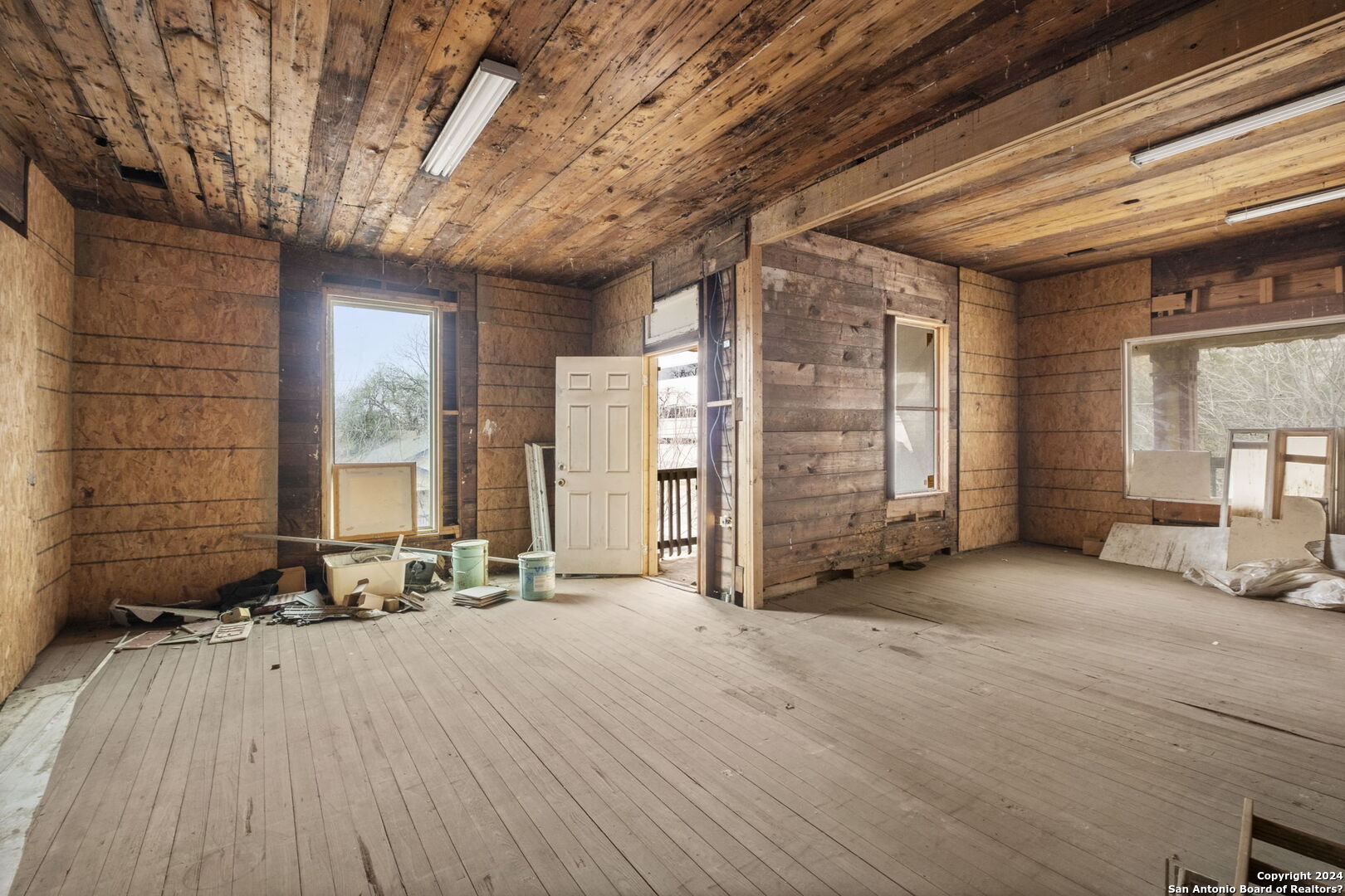 125 N San Marcos San Antonio TX 78207