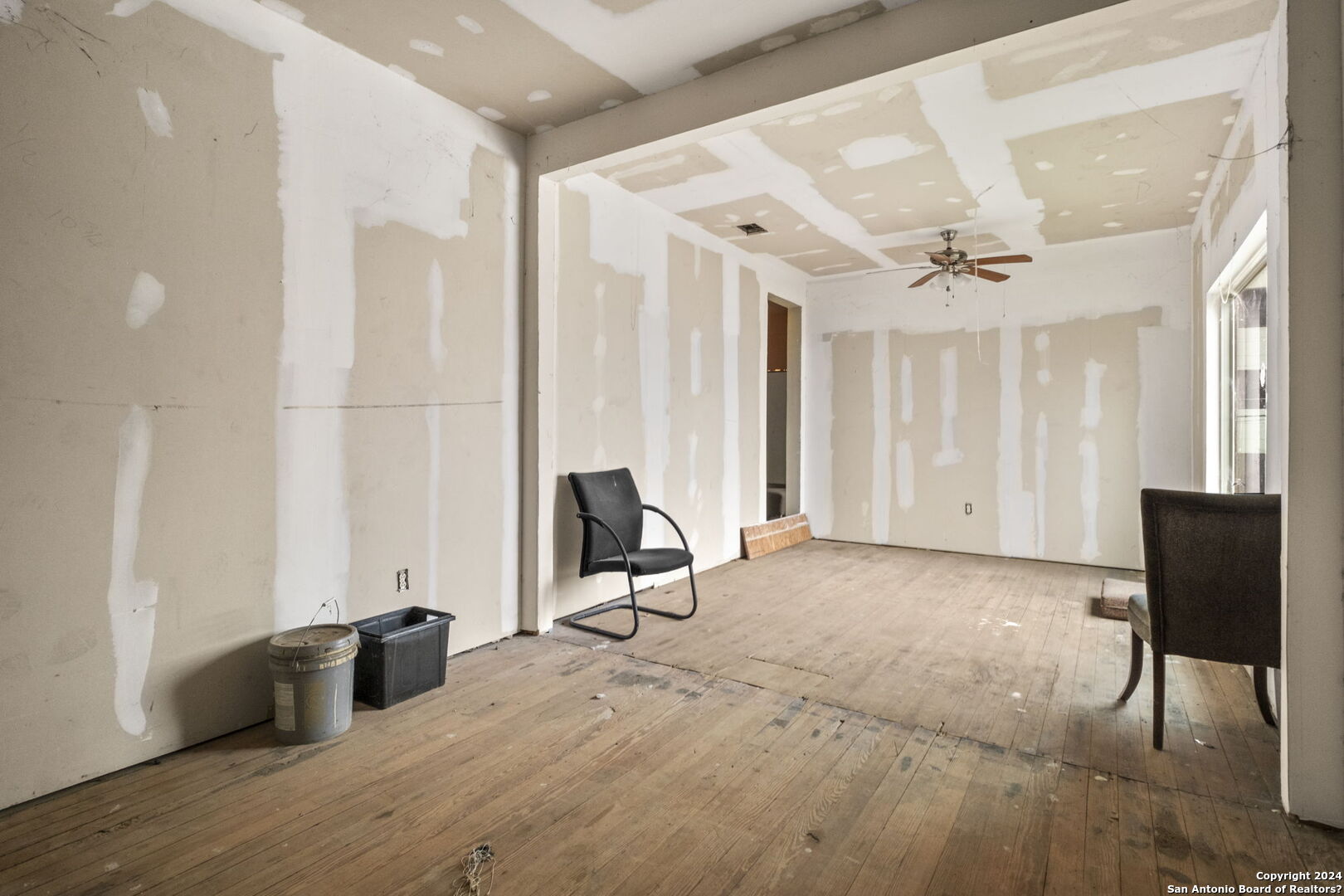 125 N San Marcos San Antonio TX 78207