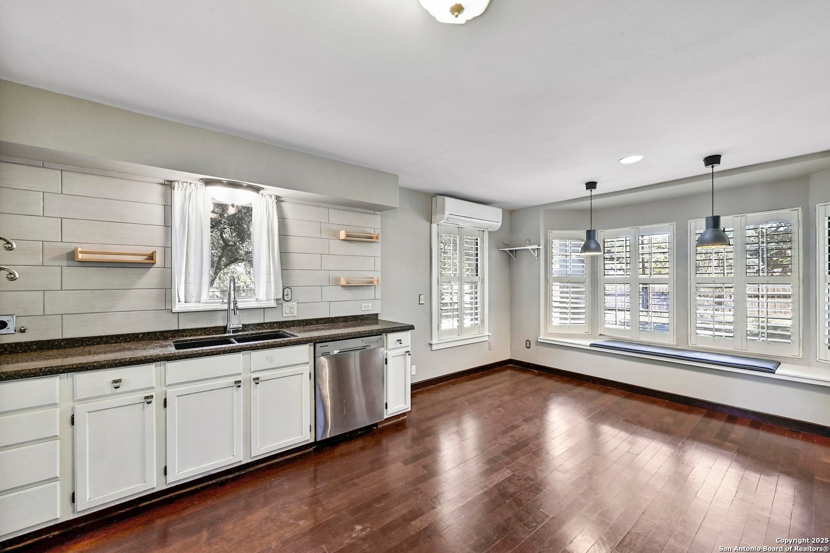 1005 Fm 1623 Blanco TX 78606