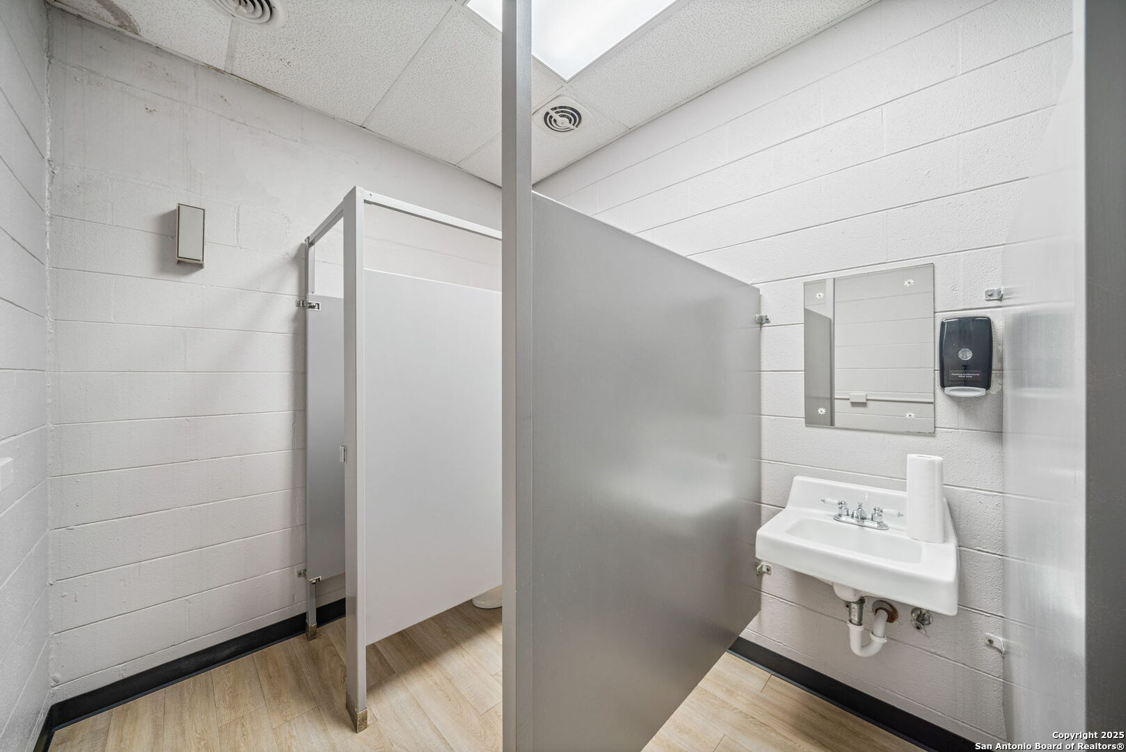 201 W Poplar San Antonio TX 78212