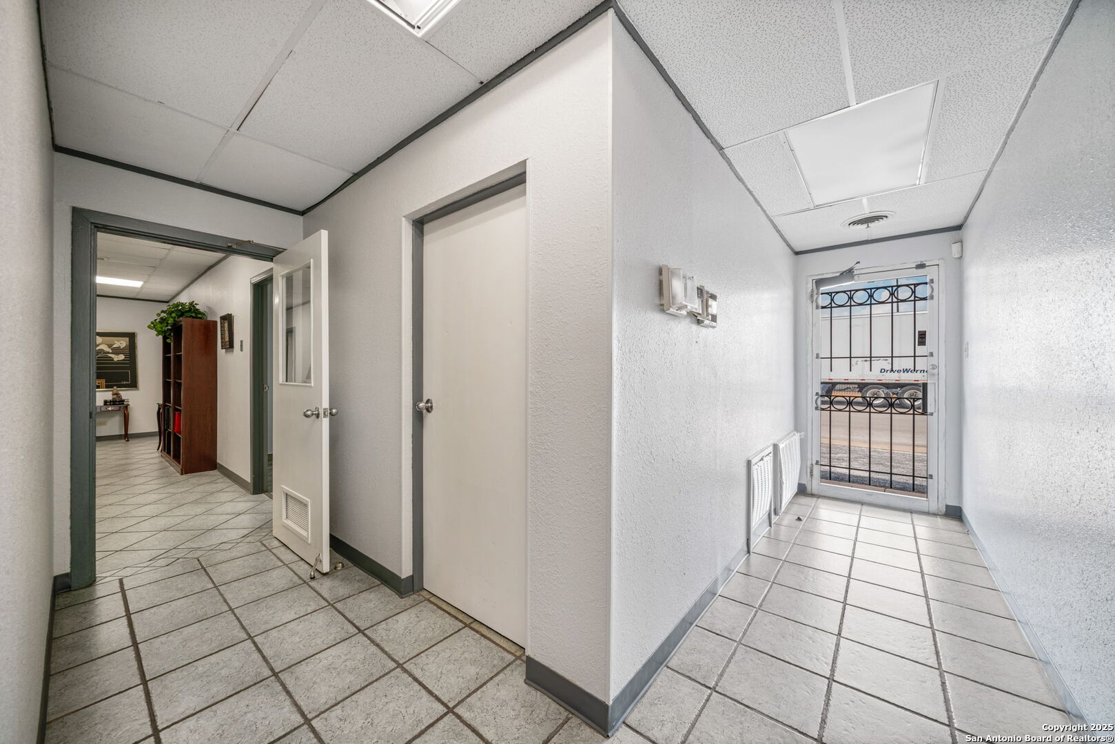 201 W Poplar San Antonio TX 78212