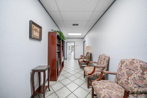 201 W Poplar San Antonio TX 78212