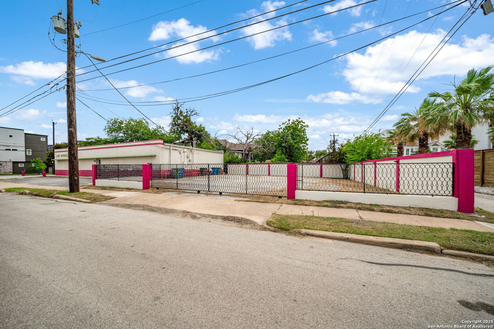201 W Poplar San Antonio TX 78212