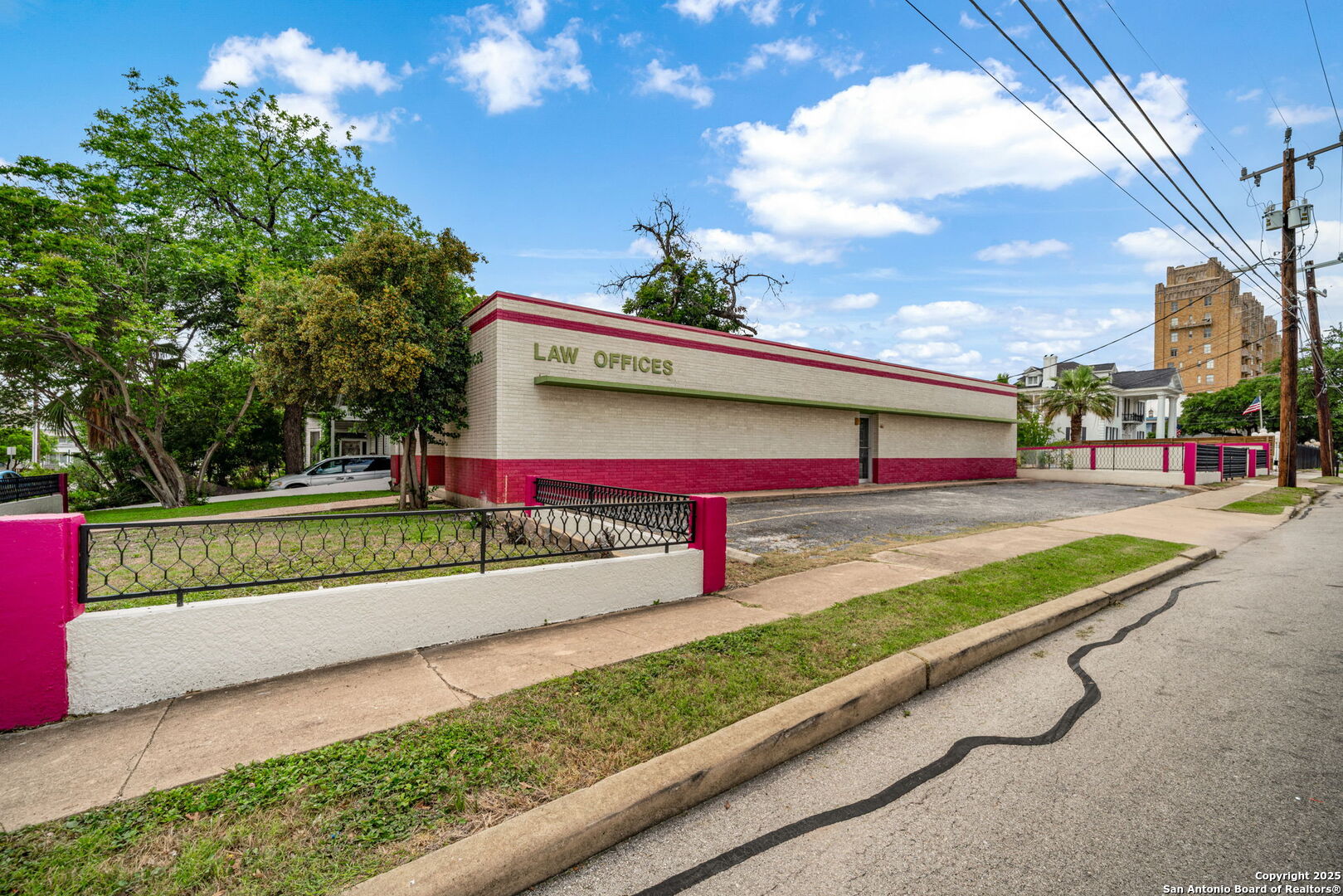 201 W Poplar San Antonio TX 78212