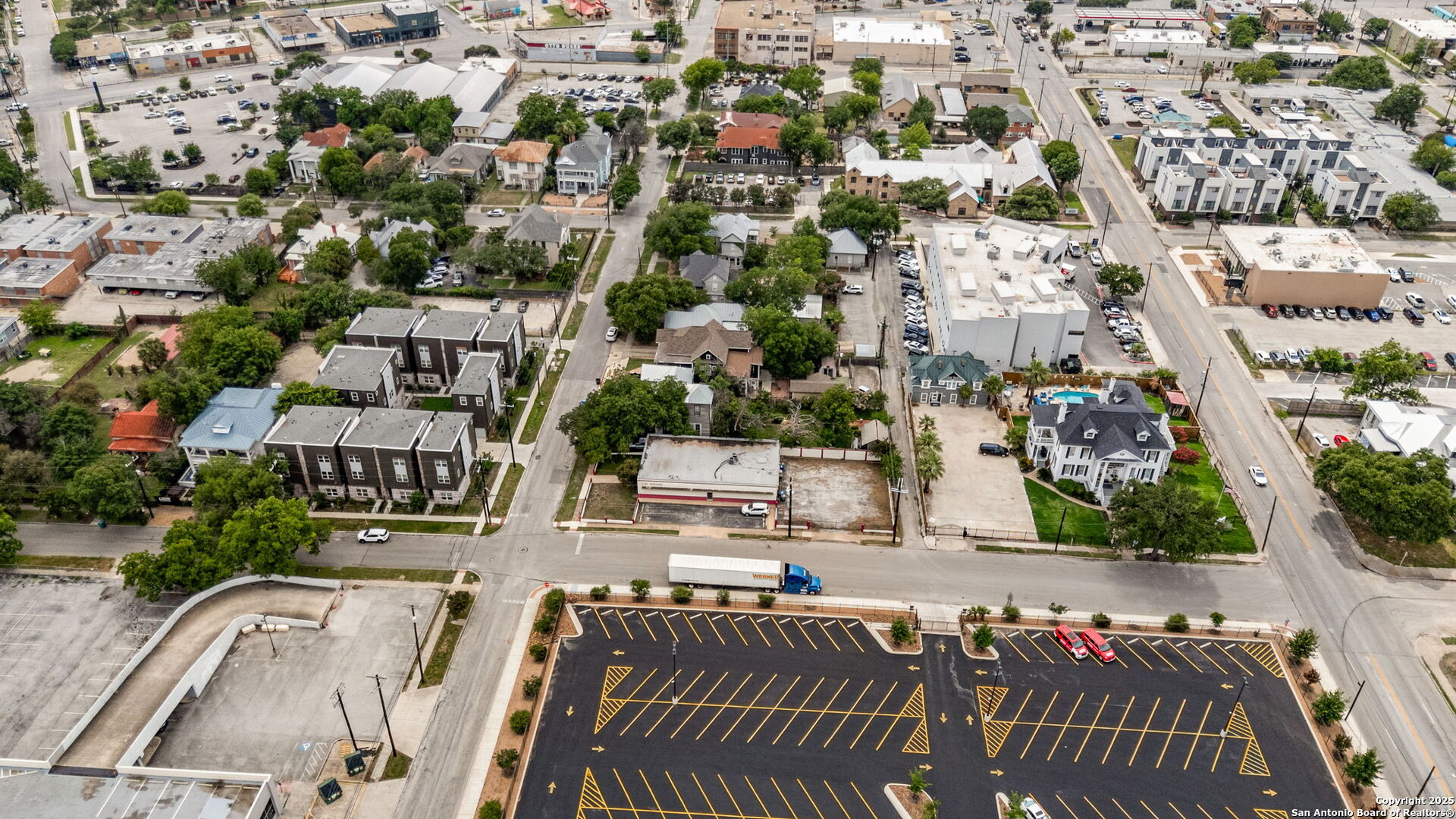 201 W Poplar San Antonio TX 78212