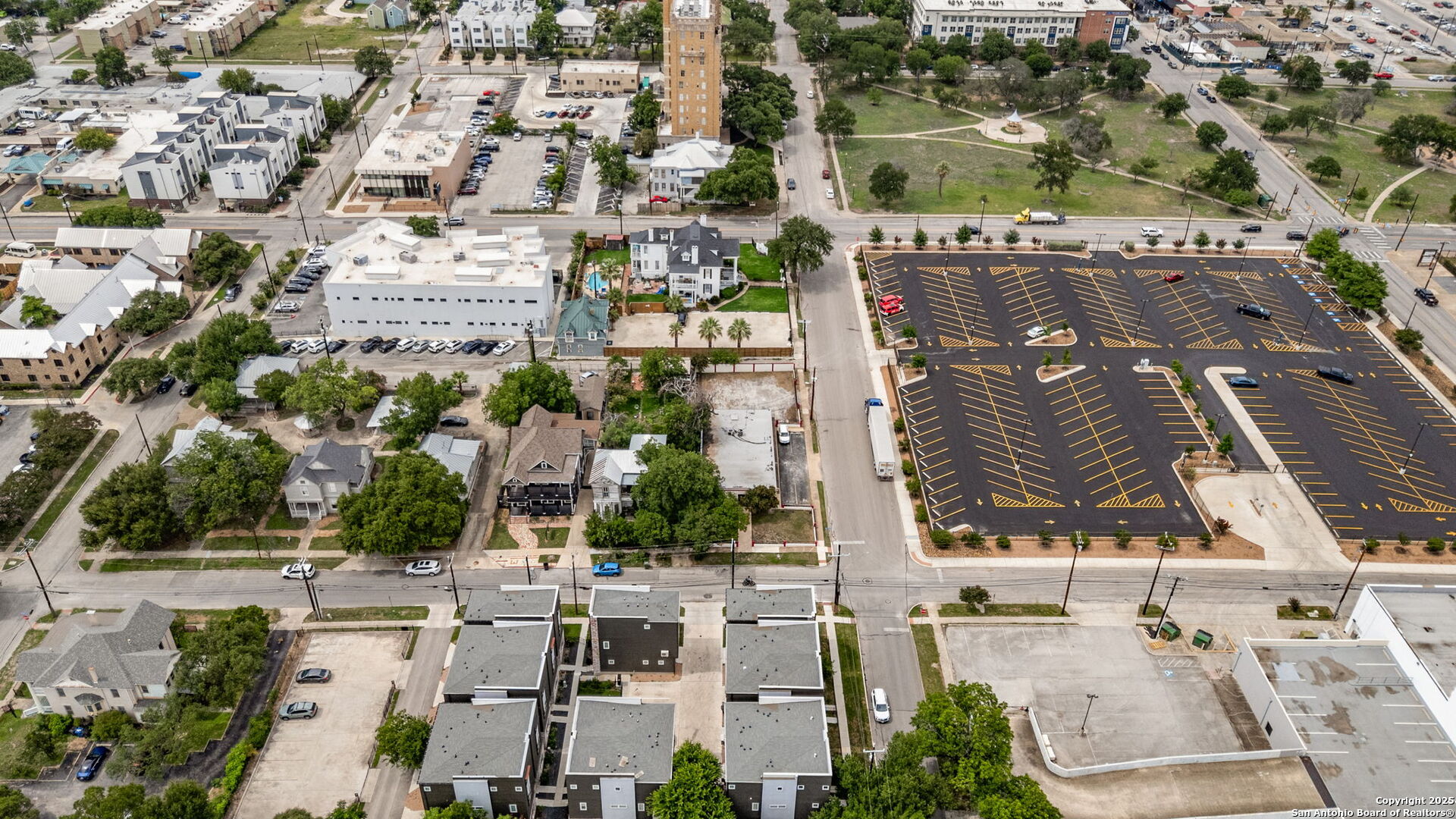 201 W Poplar San Antonio TX 78212