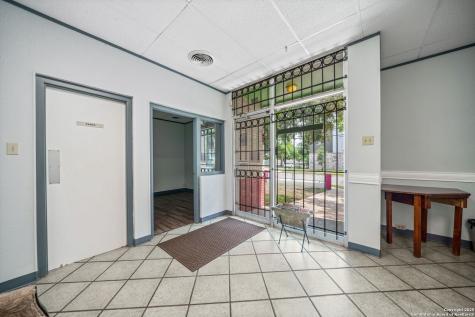 201 W Poplar San Antonio TX 78212