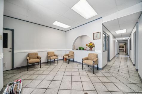 201 W Poplar San Antonio TX 78212