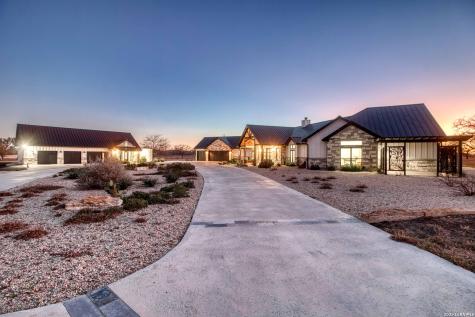 2021 Fm 3240 Bandera TX 78003