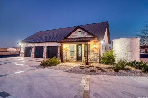 2021 Fm 3240 Bandera TX 78003