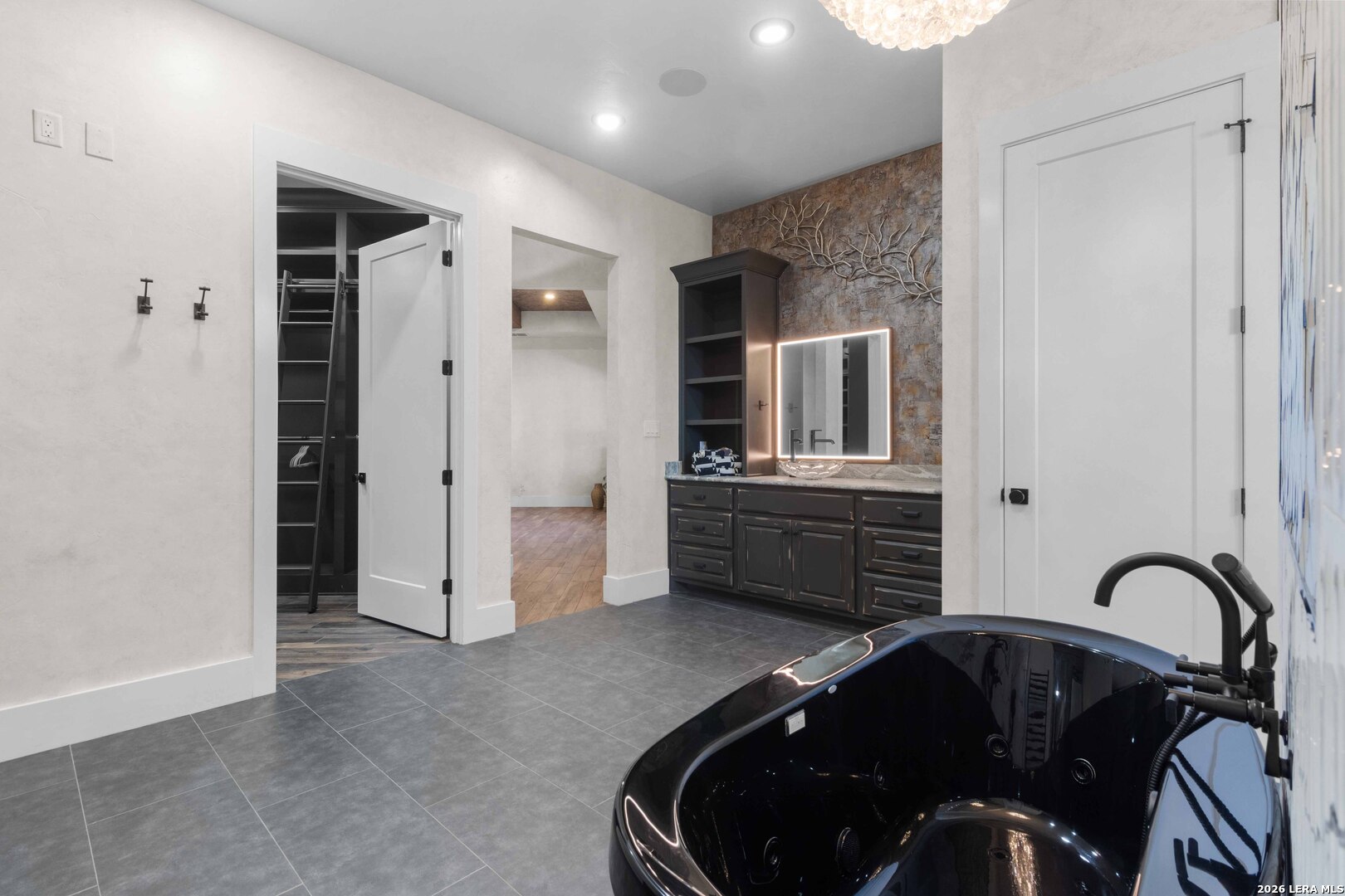 2021 Fm 3240 Bandera TX 78003